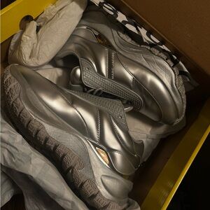 MAFC JACOBS SILVER METALLIC LAZY RUNNERS